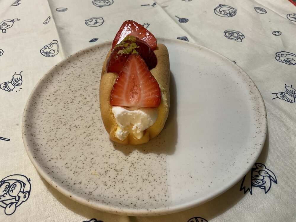 苺のオムレット 正面