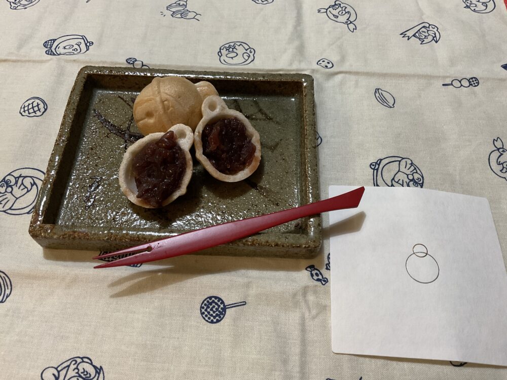 鈴乃最中と説明書きのセット